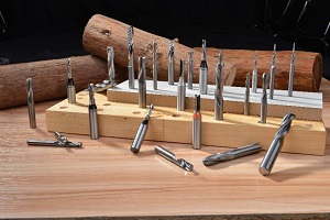 How to select the proper CNC router bit for wood？